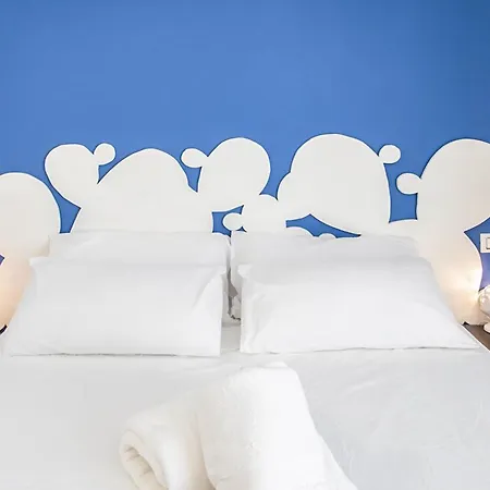 Center House Konukevi