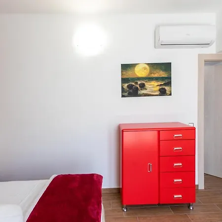 Guest house Center House
