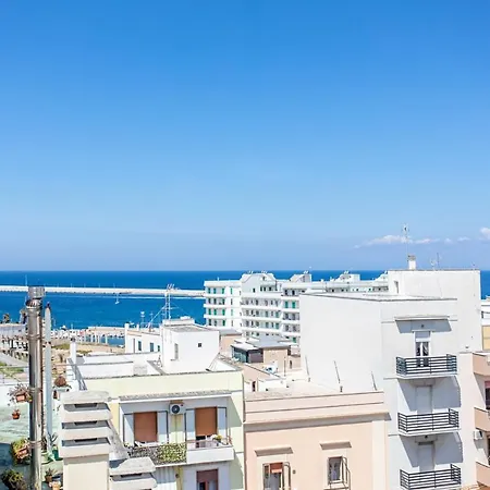 Center House Pensjonat 3*