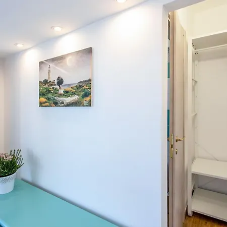 Guest house Center House